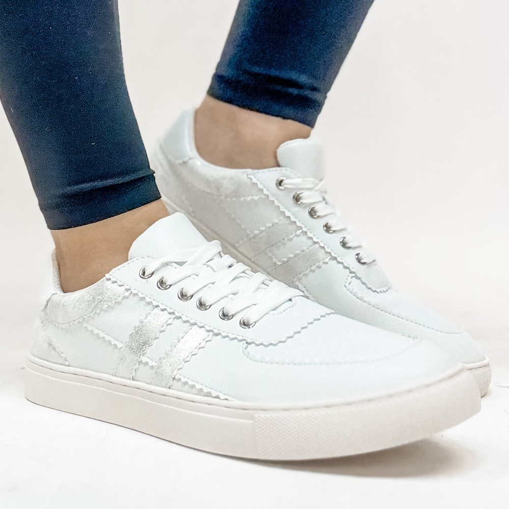Corky's White Rizz Sneakers! Size 9 - Picture 3 of 9